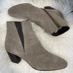 Aquatalia leather booties women’s size 9.5